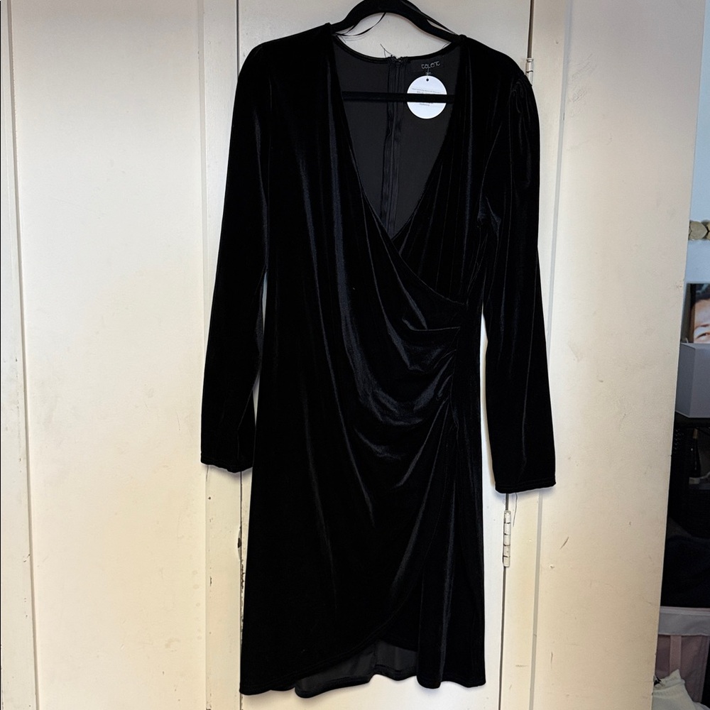 Elegant Black Midi Dress